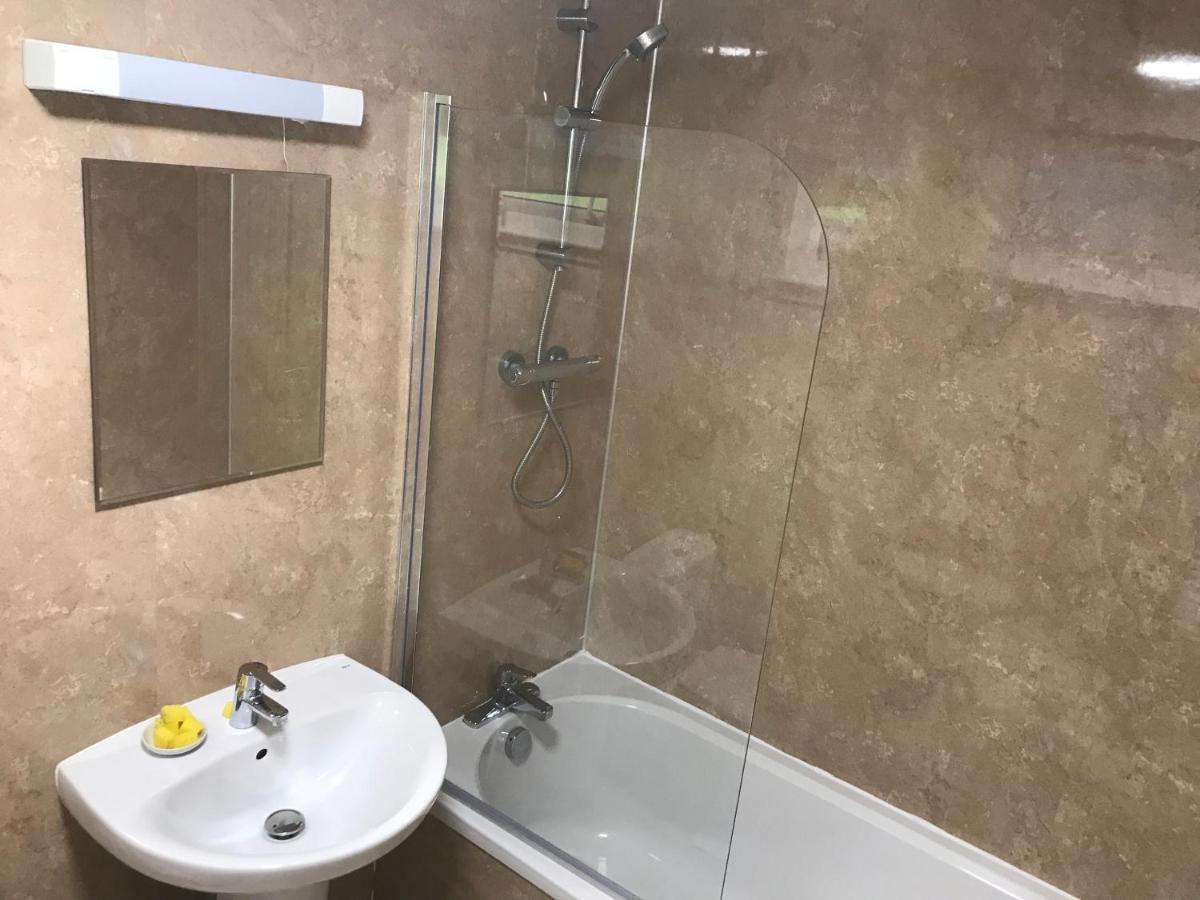 Borrodale, One Bedroom Apartment With Balcony And Loch View. Fort William Luaran gambar