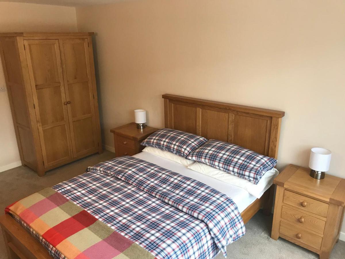 Borrodale, One Bedroom Apartment With Balcony And Loch View. Fort William Luaran gambar
