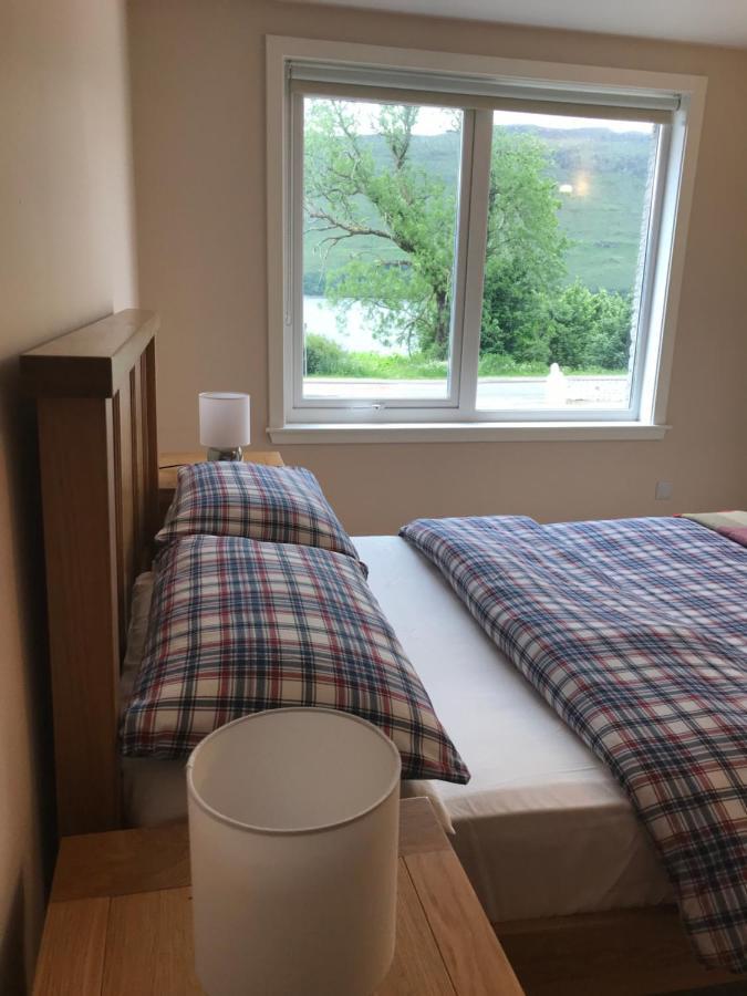 Borrodale, One Bedroom Apartment With Balcony And Loch View. Fort William Luaran gambar